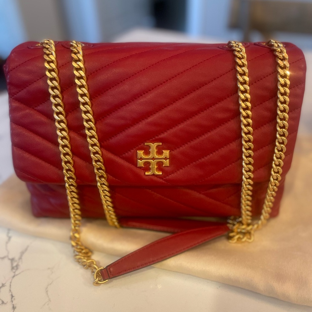 Kira Chevron Convertible Shoulder Bag
Color: Redstone